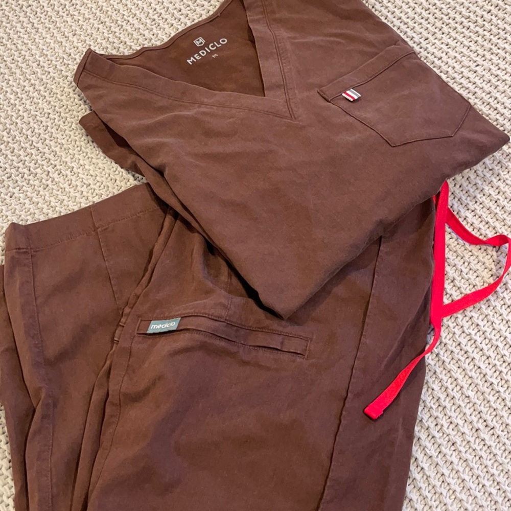 Mediclo brown scrub set